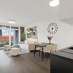 Urban White Oasis In Centre Appartamento *