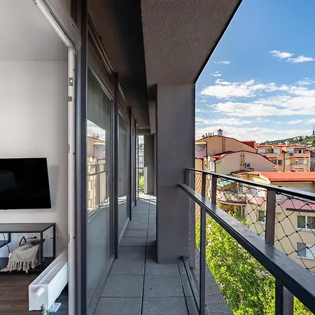 Urban White Oasis In Centre Lägenhet