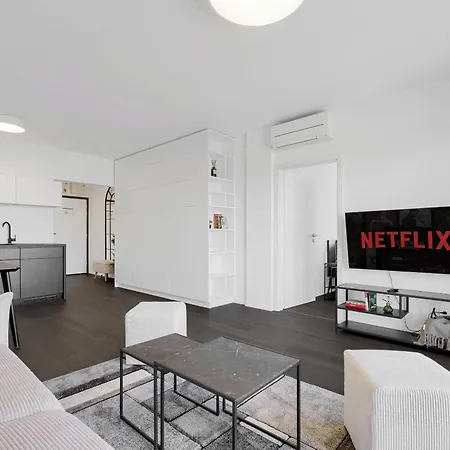 Urban White Oasis In Centre Апартаменты Братислава