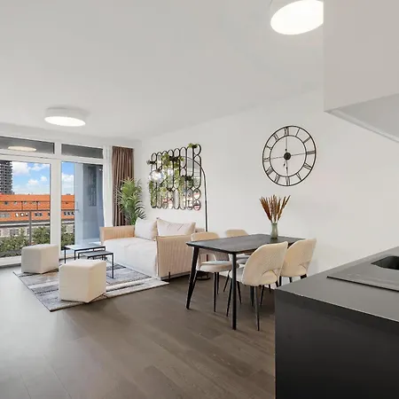 Urban White Oasis In Centre Lägenhet *