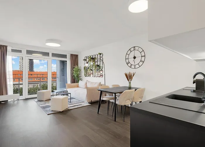 Urban White Oasis In Centre Apartment *