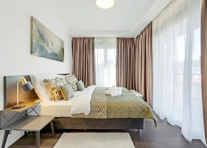 Urban White Oasis In Centre