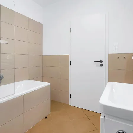 Urban White Oasis In Centre Apartamento *