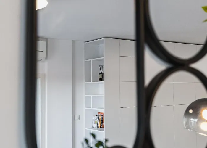 Urban White Oasis In Centre Appartamento *