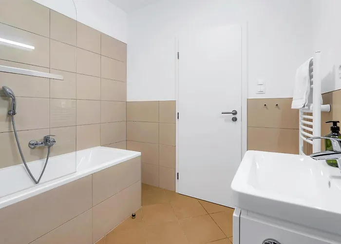 Urban White Oasis In Centre Appartamento *